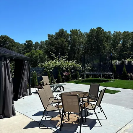 Utopia Luxury Stay - North Puyallup